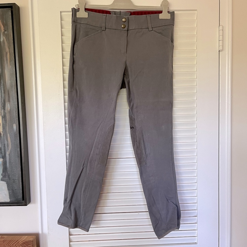 Grey equestrian breeches by Grand Prix size 30, excellent condition.